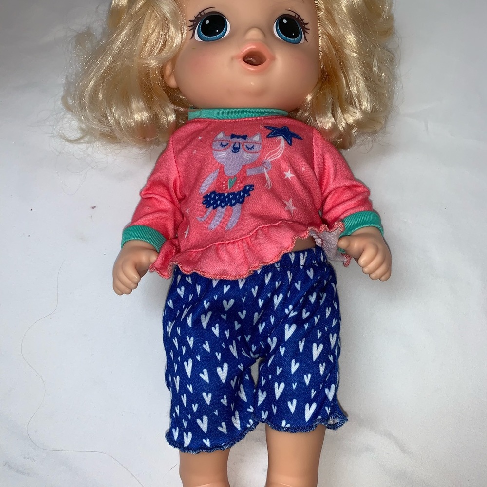 2017 baby alive potty dance talks kicks sings